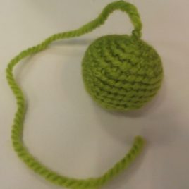 Bola verde con cola
